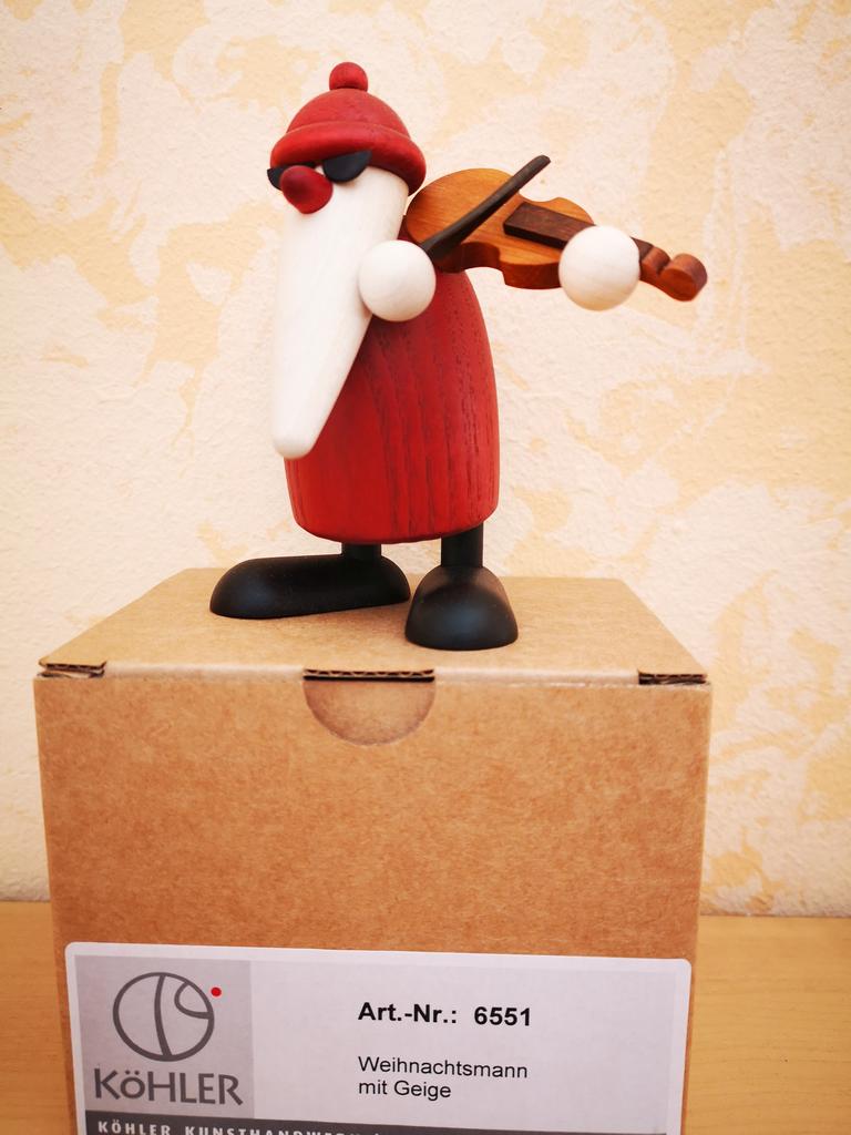 27 - Weihnachtsmann mit Geige