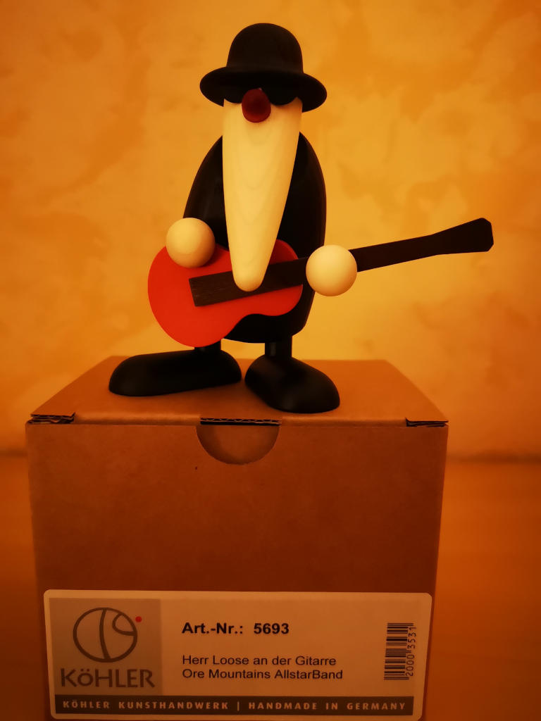 Herr Loose an der Gitarre