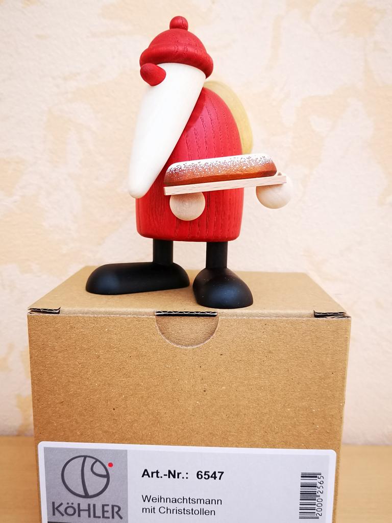 Weihnachtsmann mit Christstollen